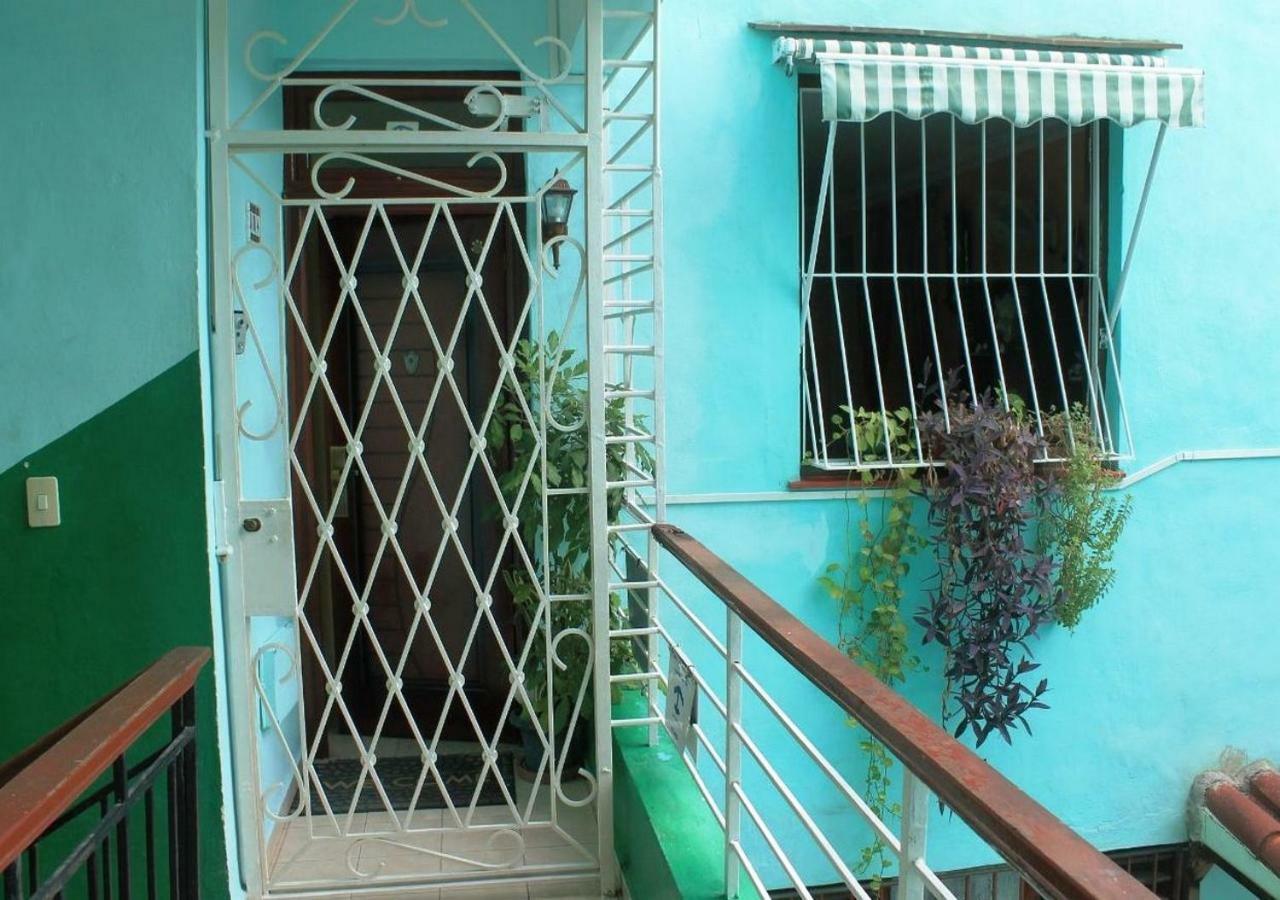 Hostal Yolanda Habana Vieja Havana Exterior photo